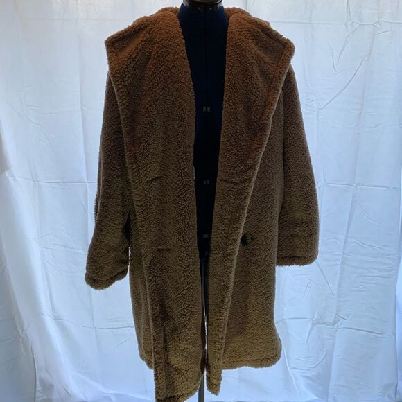 Urban Outfitters Oversized Teddy Coat  - Picture 4 of 15